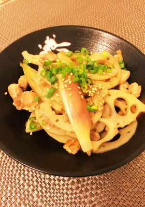 レンコンと豚肉茗荷の香味めんつゆ炒め♪-レシピのメイン写真