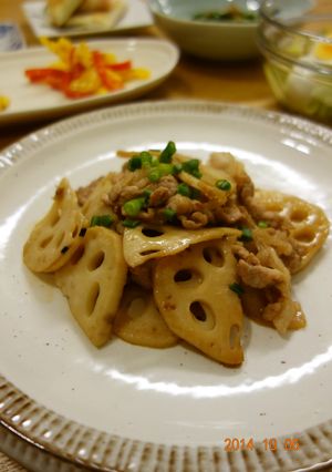 簡単・豚肉とれんこんの甘辛炒め♪-レシピのメイン写真