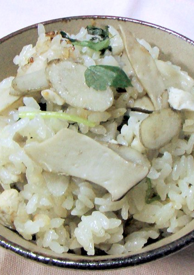 エリンギと鶏とごぼうの炊き込みご飯-レシピのメイン写真
