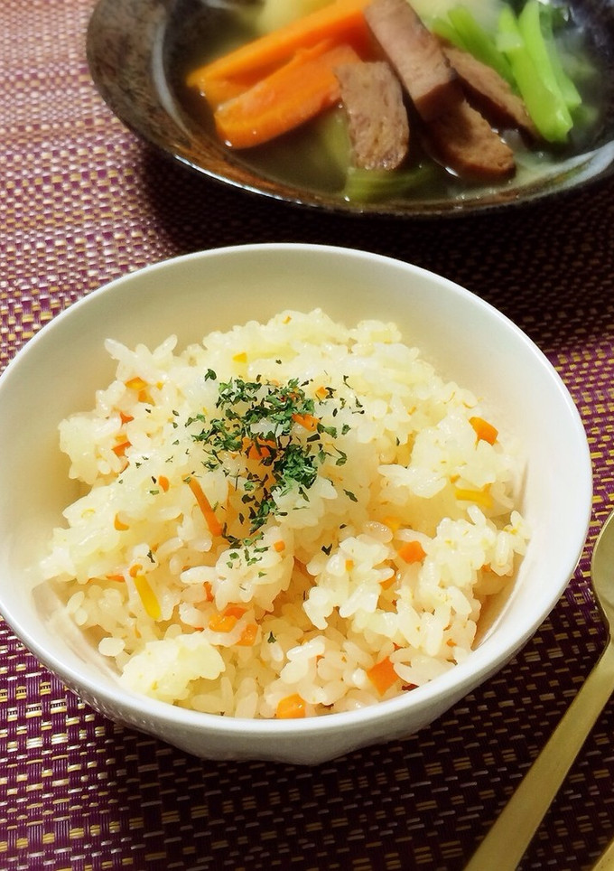 洋風＊和風に合う にんじんご飯-レシピのメイン写真