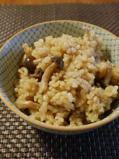しめじの玄米炊き込みご飯-レシピのメイン写真