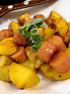 簡単!ミニじゃがウィンナー♪カレー粉炒め-レシピのメイン写真