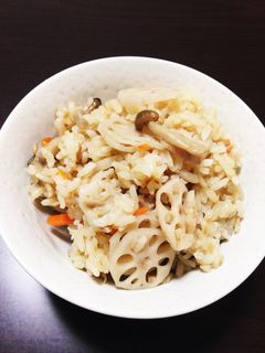れんこん☆蓮根とツナの炊き込みご飯-レシピのメイン写真