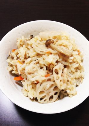 れんこん☆蓮根とツナの炊き込みご飯-レシピのメイン写真