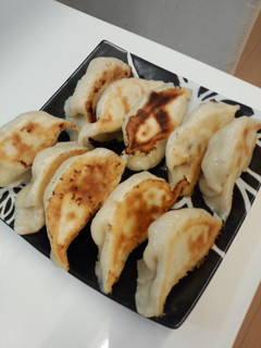 ほんのり甘い皮のもちもち焼き餃子-レシピのメイン写真
