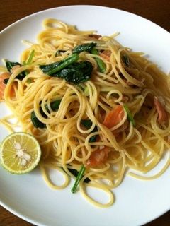 ほうれん草とスモークサーモンの和風パスタ-レシピのメイン写真