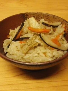 ごぼうの炊き込みご飯-レシピのメイン写真