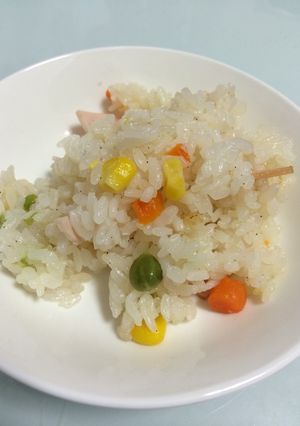 味付けは2つだけ☆炊飯器でピラフ-レシピのメイン写真
