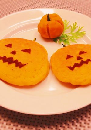 ハロウィンに♪カボチャのパンケーキ♡-レシピのメイン写真