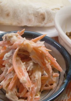 カレーに合う～♥人参とナッツのBサラダ-レシピのメイン写真