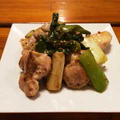 รูปของ 長ネギと鶏肉の粒マスタード炒め