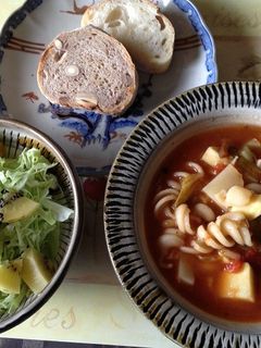フジッリと残り野菜の簡単トマトスープ-レシピのメイン写真