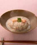 大きな鶏団子のみるくかにあんかけ