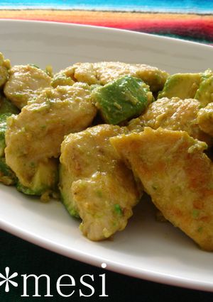 ニンニク鶏のアボカド炒めカレー風味-レシピのメイン写真