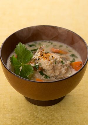 牛乳で作る鶏団子入りみそ汁-レシピのメイン写真