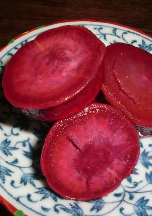 簡単♪さつま芋レモン煮★紫芋がワイン色に-レシピのメイン写真