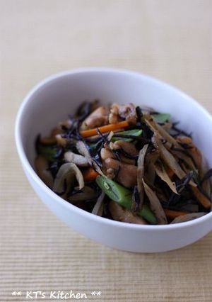 鶏ゴボウとひじきの煮物　-レシピのメイン写真