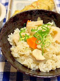 秋ご飯!蓮根ゴロゴロ五目炊き込みご飯-レシピのメイン写真