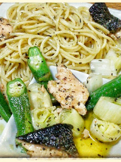 オクラと鮭とねぎのアヒージョ パスタ付き-レシピのメイン写真
