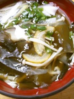 簡単 椎茸 えのき ワカメの お吸い物♪-レシピのメイン写真
