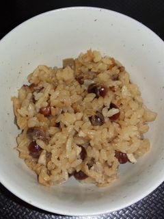 炒った大豆が香ばしい炊き込みご飯-レシピのメイン写真