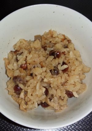 炒った大豆が香ばしい炊き込みご飯-レシピのメイン写真