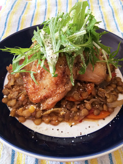 骨付き鶏とレンズ豆の白ワイン煮込み-レシピのメイン写真