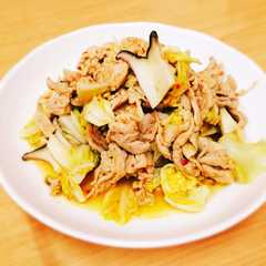 รูปของ 楽したい日のうますぎピリ辛野菜炒め