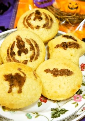 ステンシルシートでハロウィンカップケーキ-レシピのメイン写真