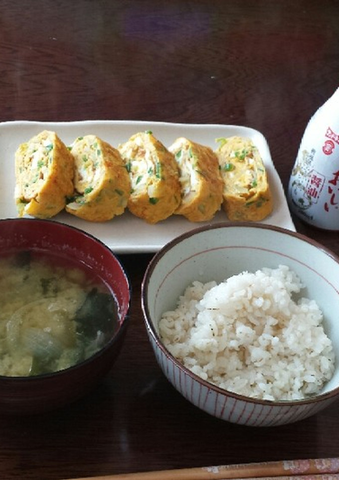 ﾌﾜﾌﾜ玉ねぎとﾋﾟｰﾏﾝの卵焼き-レシピのメイン写真