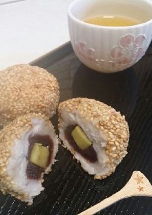 超～簡単！上品スイーツ♪里芋のゴマ団子-レシピのメイン写真