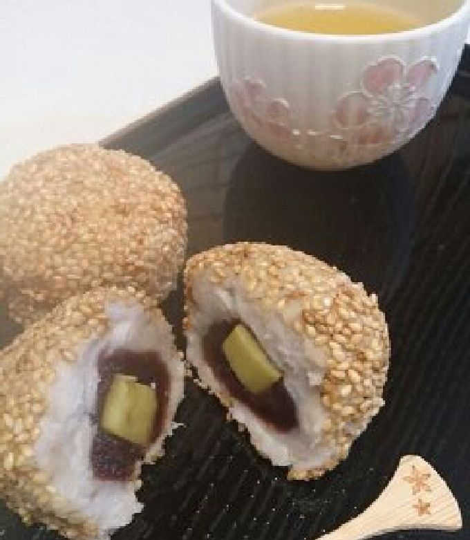超~簡単!上品スイーツ♪里芋のゴマ団子-レシピのメイン写真