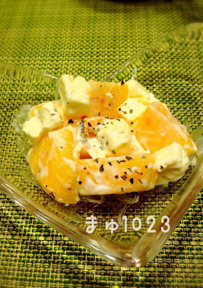 簡単！柿とチーズの塩麹ヨーグルト和え-レシピのメイン写真
