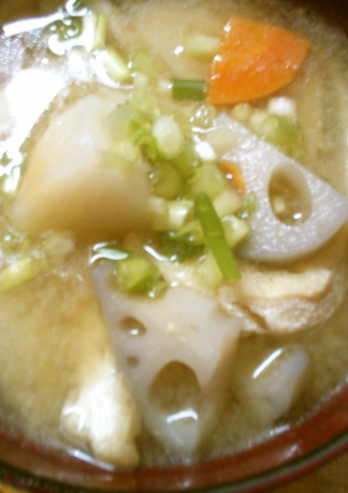 蓮根 ごぼう 里芋 油揚げの 味噌汁～♪-レシピのメイン写真