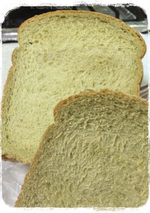 抹茶ミルク風味食パン・実は青汁栄養◎HB-レシピのメイン写真