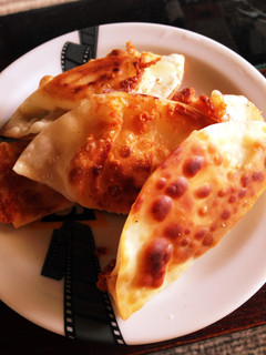 餃子の皮の余りで簡単★チーズマヨ焼き-レシピのメイン写真