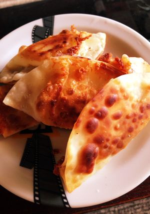 餃子の皮の余りで簡単★チーズマヨ焼き-レシピのメイン写真