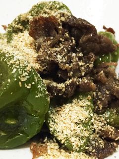 超簡単☆丸ごとピーマンと牛肉の甘辛炒め-レシピのメイン写真