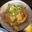 すじ肉、蒟蒻、大根、どて焼き 味噌仕立