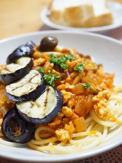 オクラと鶏ひき肉のトマトパスタ-レシピのメイン写真