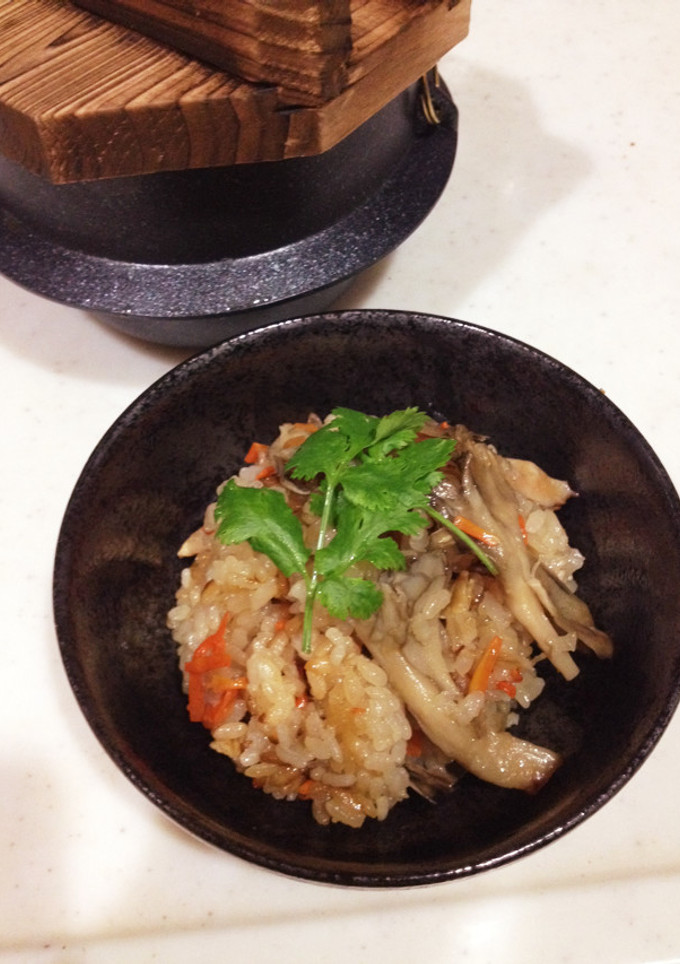 しっとり♪ささみとしめじの炊き込みご飯-レシピのメイン写真
