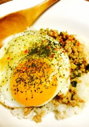 【15分】夜食やランチに♡中華風ガパオ丼-レシピのメイン写真