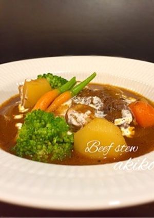 キウイでお肉柔らかビーフシチュー-レシピのメイン写真