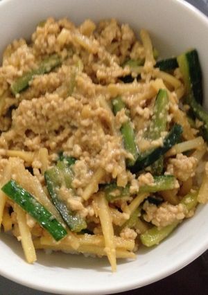 ノンオイル！節約！鶏挽肉の味噌丼-レシピのメイン写真