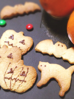 ハロウィンの型抜きクッキー、サクサク-レシピのメイン写真