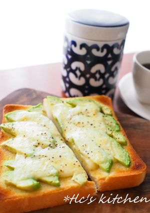 朝食に＊とろける♡アボカドチーズトースト-レシピのメイン写真
