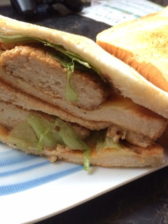 簡単リメイク!豆腐ハンバーグサンド-レシピのメイン写真