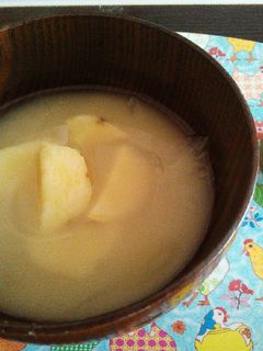 柚子胡椒で☆さつまいもと玉ねぎのお味噌汁-レシピのメイン写真