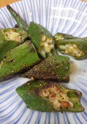 簡単！おくらの塩胡椒炒め☆お弁当にも！-レシピのメイン写真