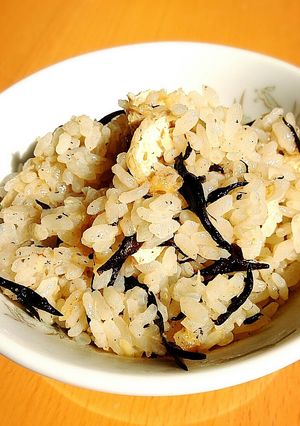 新生姜とひじきの炊き込みご飯-レシピのメイン写真
